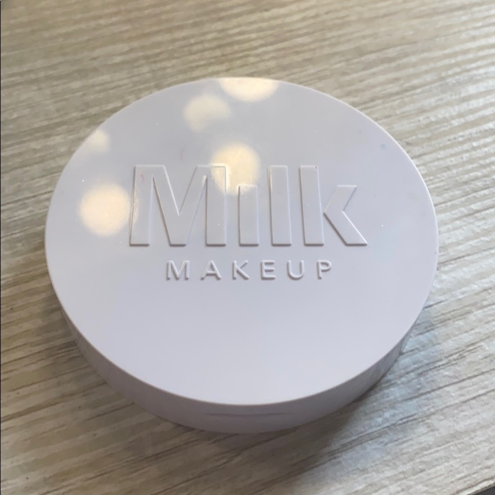 Milk makeup flex highlighter in lit